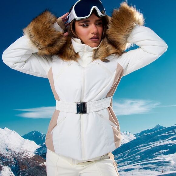 NWT PRETTYLITTLETHING SKI Cream Faux Fur Trim Belted Puffer Coat - Picture 2 of 8